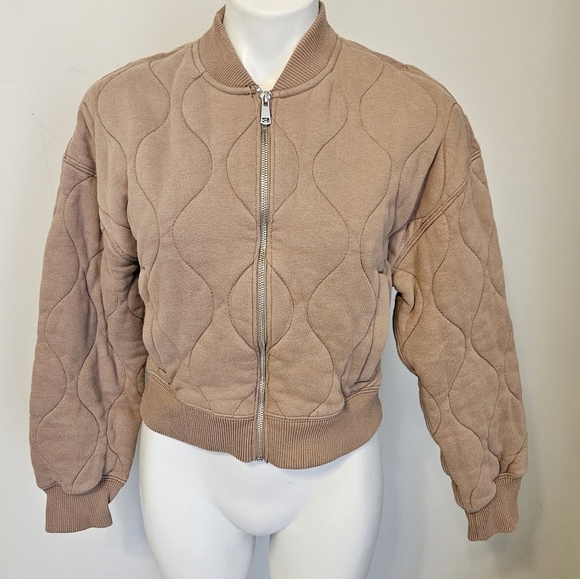 Abercrombie and Fitch Quilted Bomber Jacket Size Medium EUC - Picture 3 of 12
